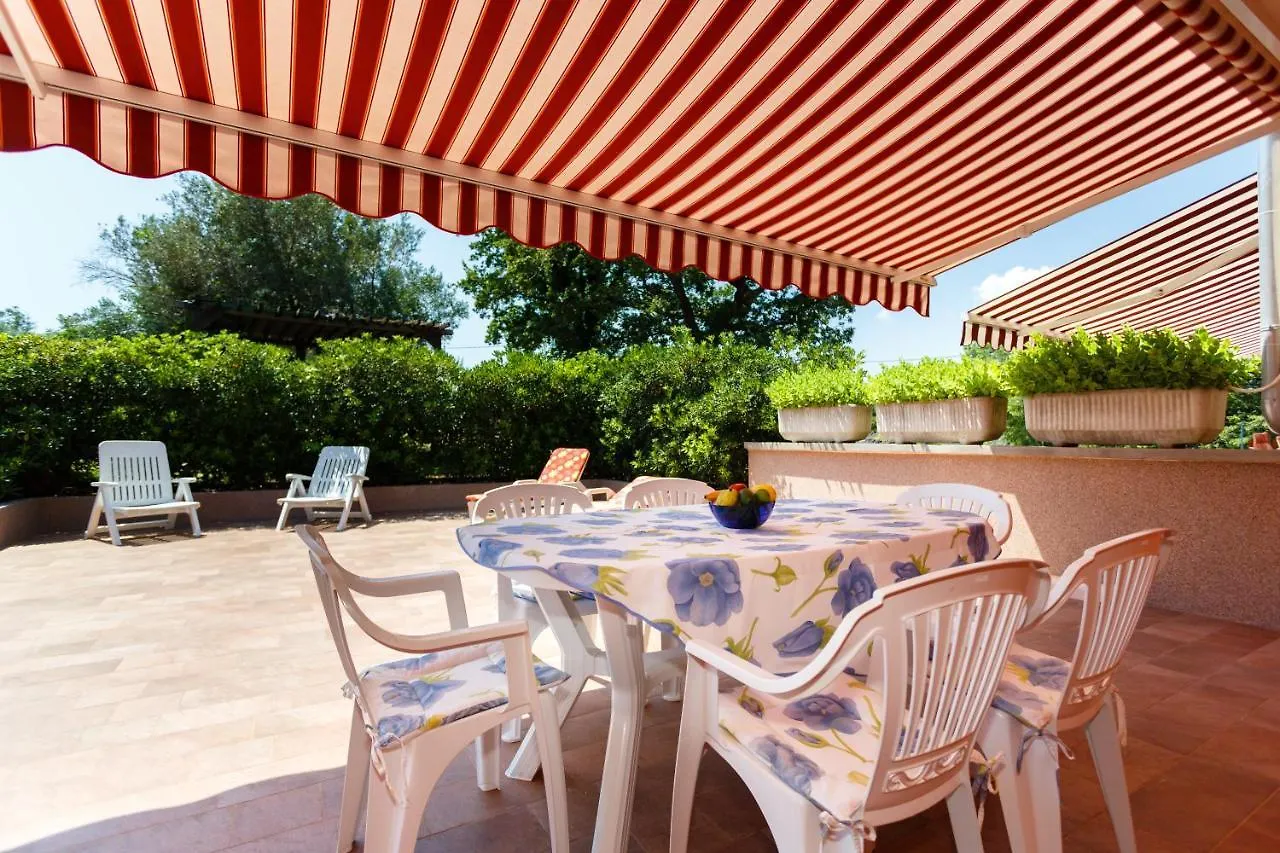Apartmani Vrsek Vrbnik  Vrbnik (Primorje-Gorski Kotar)
